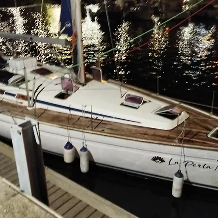 Botel Yacht La Perla Negra Puerto De Mogan